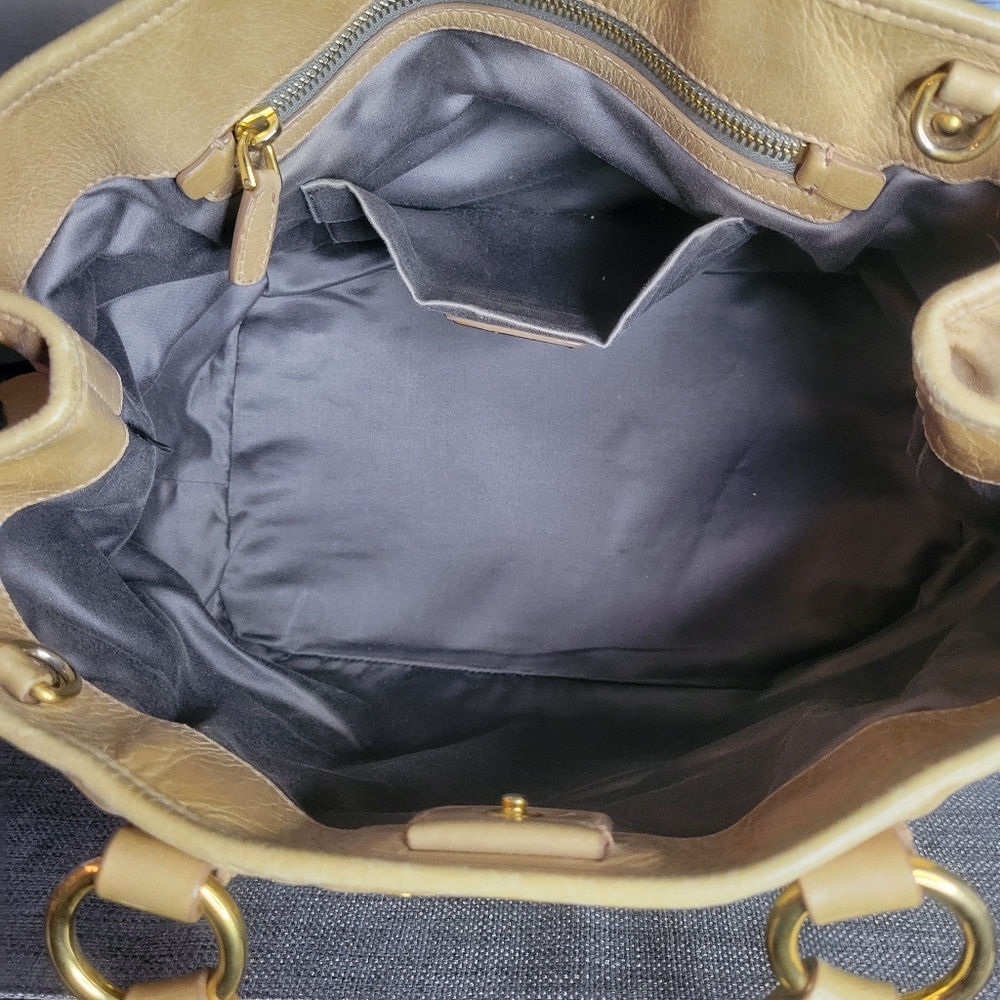 Miu Miu  Vitello Lux with COA & dust bag - Picture 10 of 16
